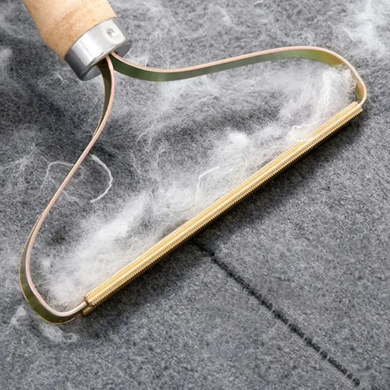 ЩІТКА ДЛЯ ОЧИЩЕННЯ ТРИКОТАЖУ CLOTHES BRUSH