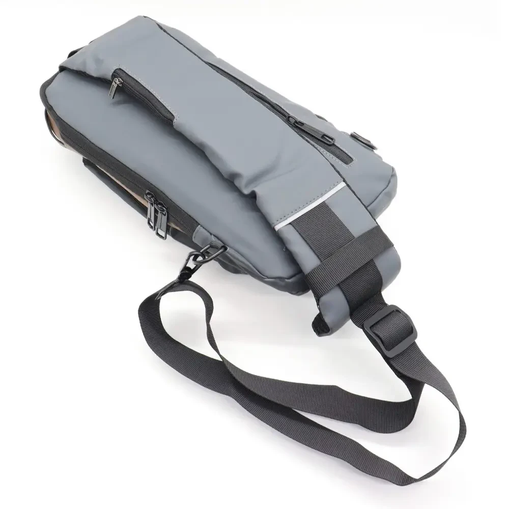 Чоловіча сумка через плече з USB-розʼємом та кодовим замком, 32х16см, Сіра / Водонепроникна сумка слінг - Зображення 2